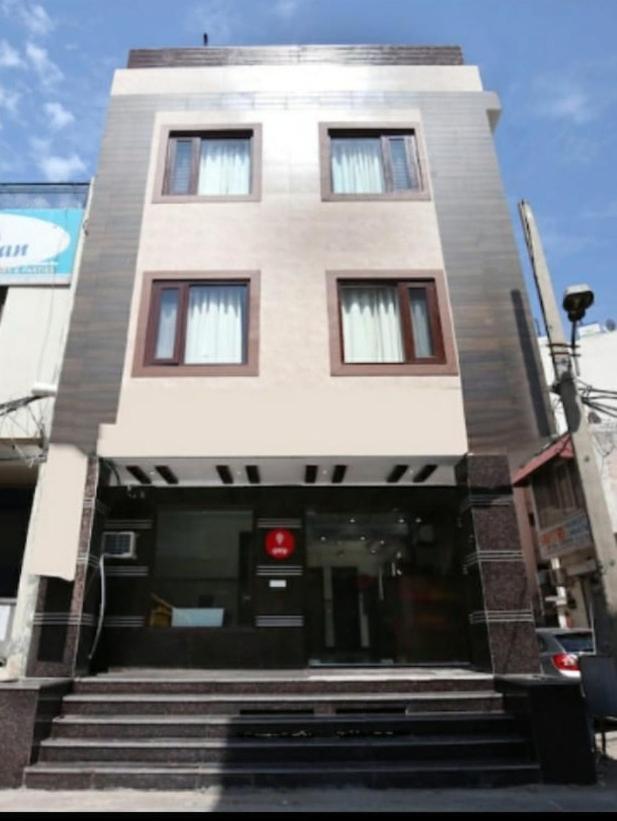 Hotel Silver Palm Zirakpur Екстер'єр фото